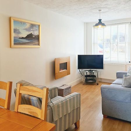 Castle Street Villa คริกเคียธ ภายนอก รูปภาพ